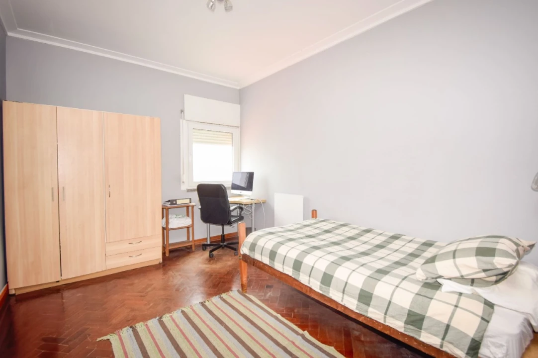 Apartamento T4 para Venda em Carcavelos e Parede Foto 17