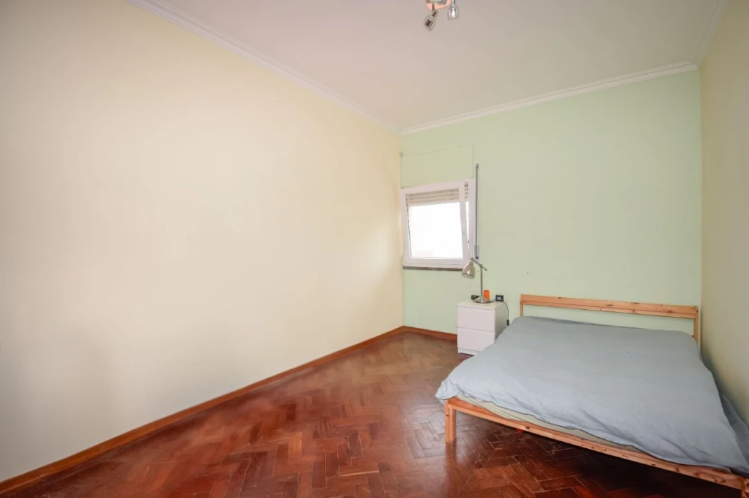 Apartamento T4 para Venda em Carcavelos e Parede Foto 19