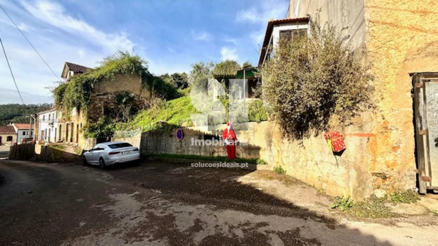 Moradia T2 para Venda em Sazes do Lorvão Foto 7