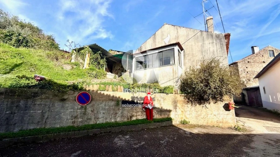 Moradia T2 para Venda em Sazes do Lorvão Foto 6