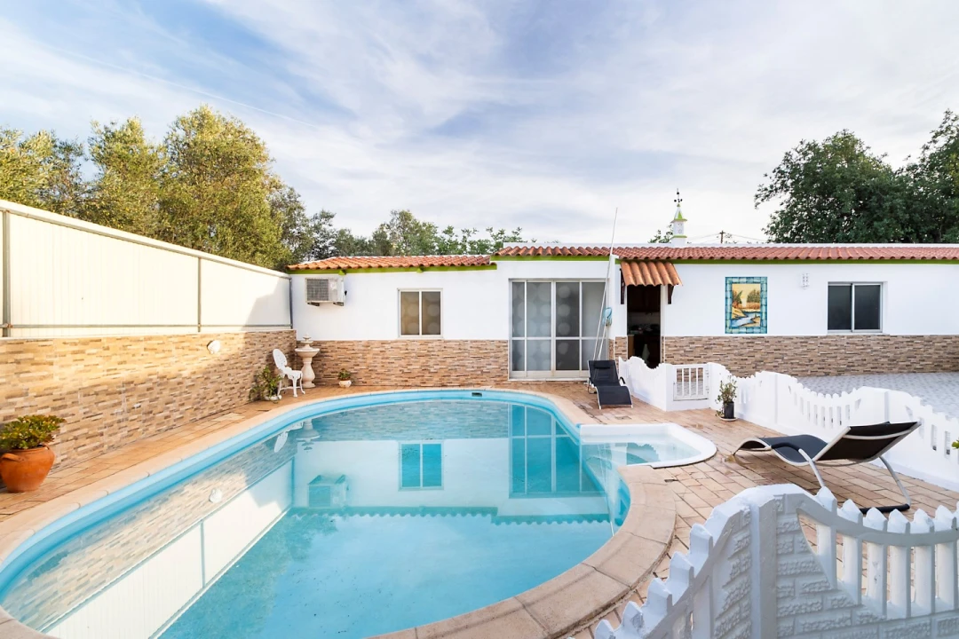 Moradia T4 para Venda em Paderne Foto 8