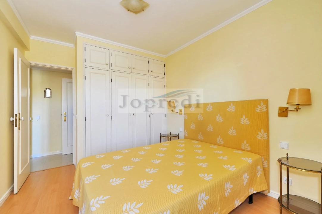 Apartamento T2 para Arrendamento em Carcavelos e Parede Foto 9