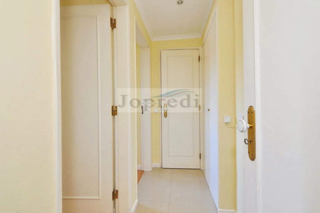 Apartamento T2 para Arrendamento em Carcavelos e Parede Foto 14