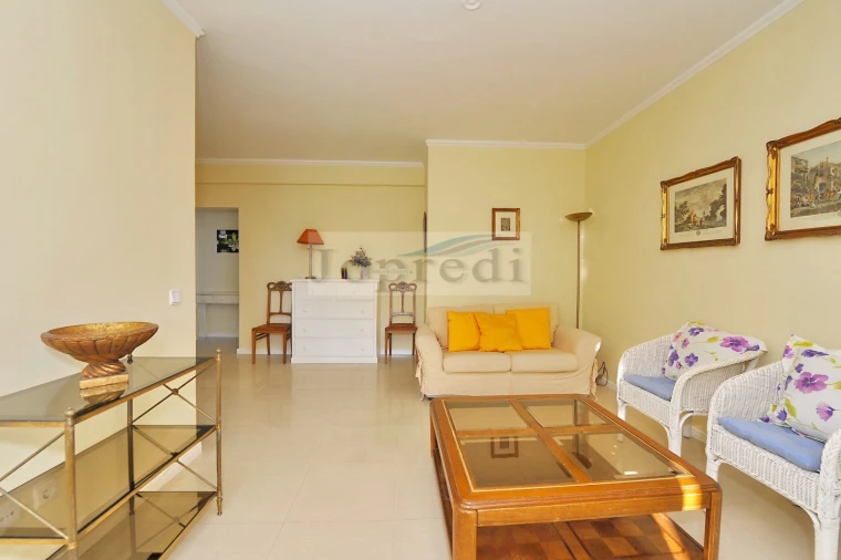 Apartamento T2 para Arrendamento em Carcavelos e Parede