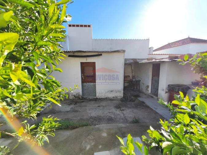 Moradia T2 para Venda em Bencatel Foto 11