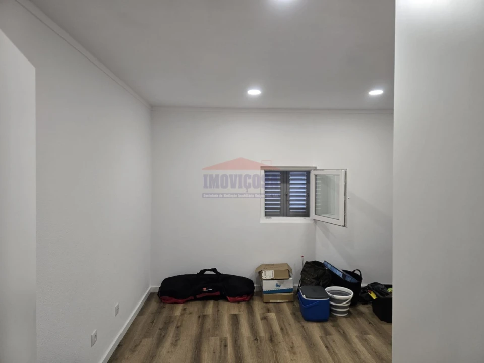 Quinta T2 para Venda em Bencatel Foto 10