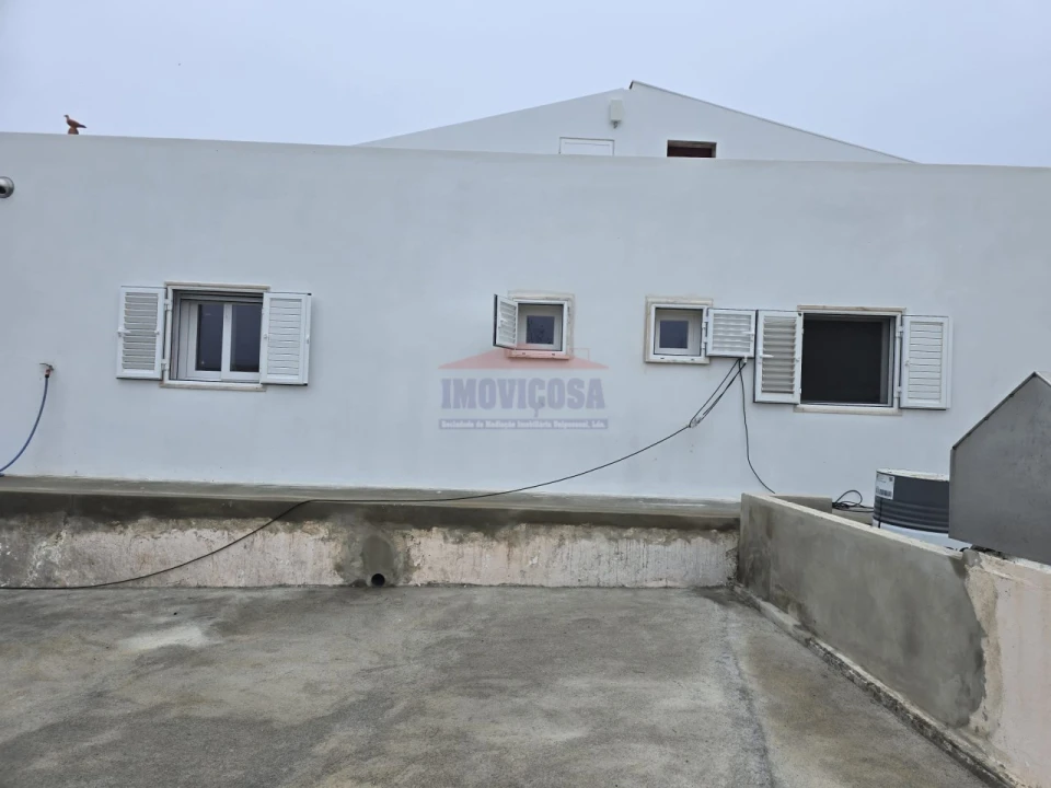 Quinta T2 para Venda em Bencatel Foto 17