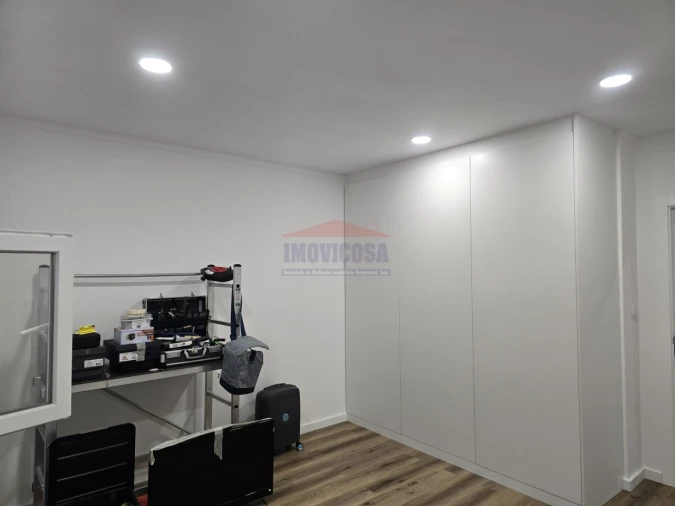 Quinta T2 para Venda em Bencatel Foto 11