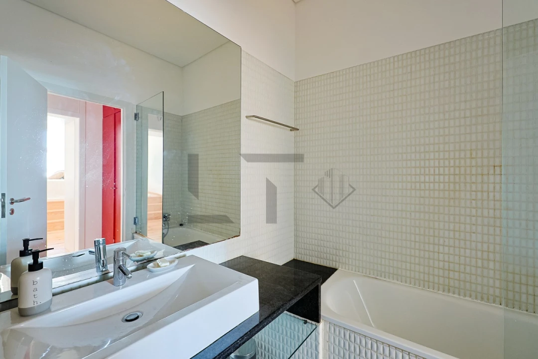 Apartamento T2 para Venda em Santa Maria Maior Foto 13