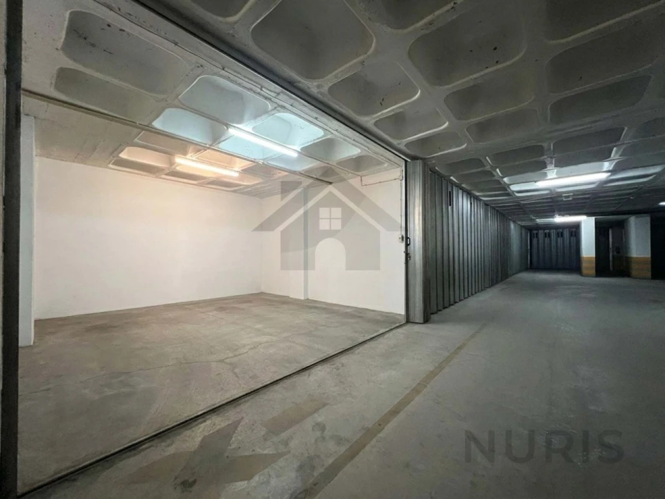 Garagem para Arrendamento em Portimão Foto 2