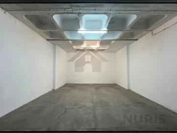 Garagem para Arrendamento em Portimão