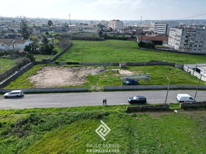 Terreno para Venda em Esmoriz Foto 1