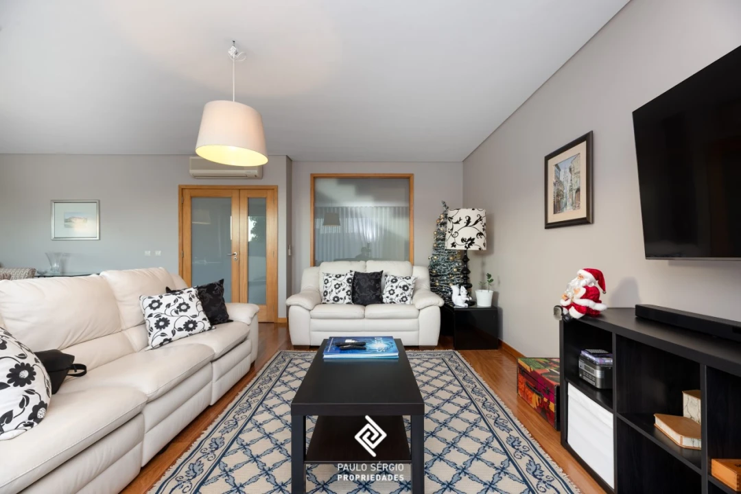 Moradia T4 para Venda em Moreira Foto 6