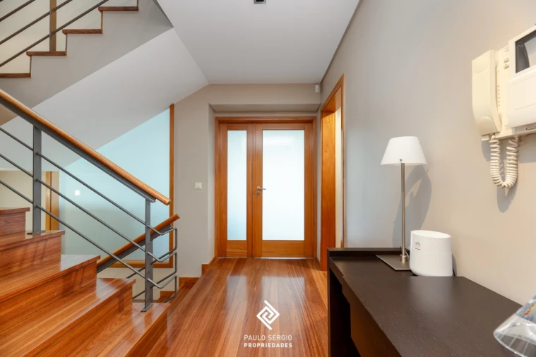 Moradia T4 para Venda em Moreira Foto 2