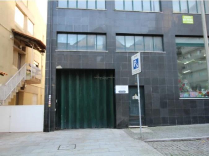 Negócio para Venda em Mafamude e Vilar do Paraíso Foto 1