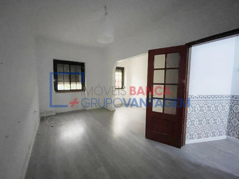 Apartamento T1 para Venda em Falagueira-Venda Nova Foto 3