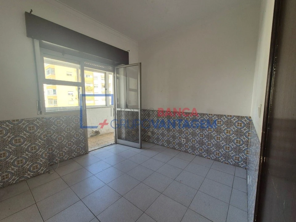 Apartamento T2 para Venda em Agualva e Mira-Sintra Foto 5