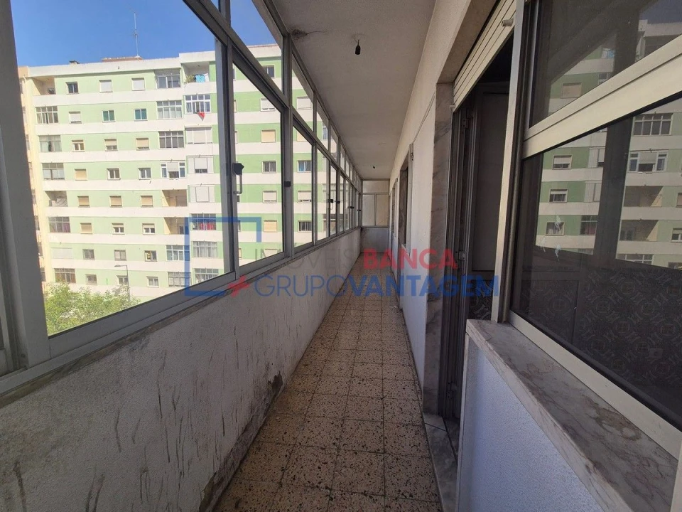 Apartamento T2 para Venda em Agualva e Mira-Sintra Foto 12