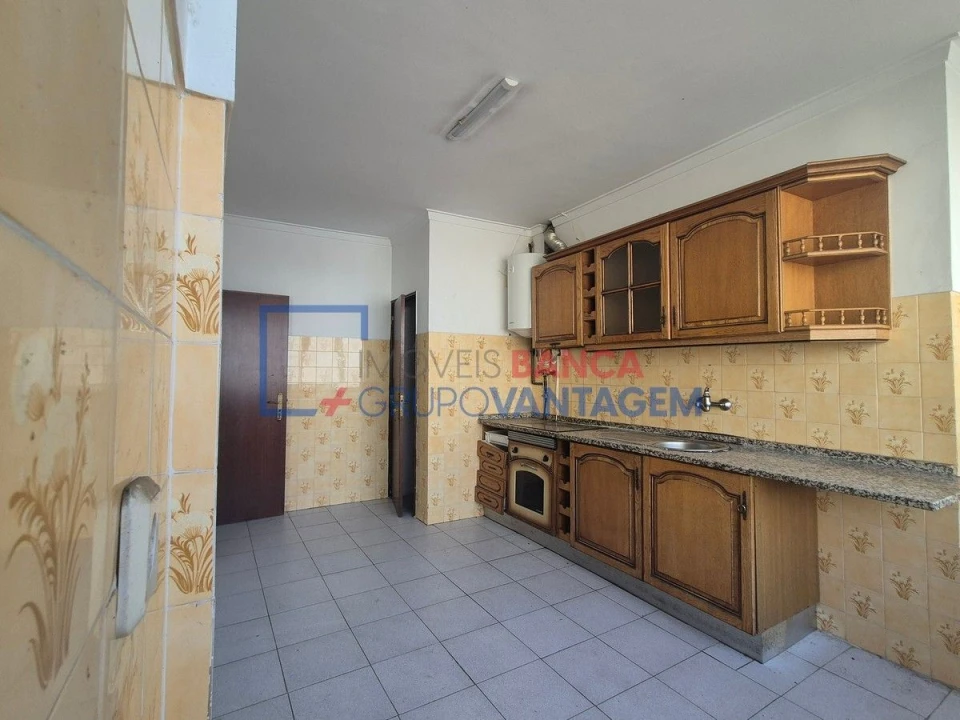 Apartamento T2 para Venda em Agualva e Mira-Sintra Foto 7