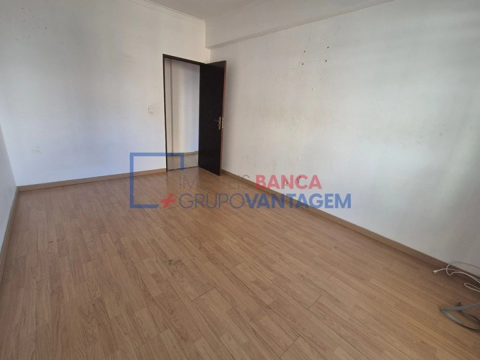 Apartamento T2 para Venda em Agualva e Mira-Sintra Foto 19