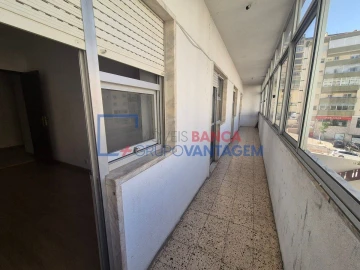 Apartamento T2 para Venda em Agualva e Mira-Sintra