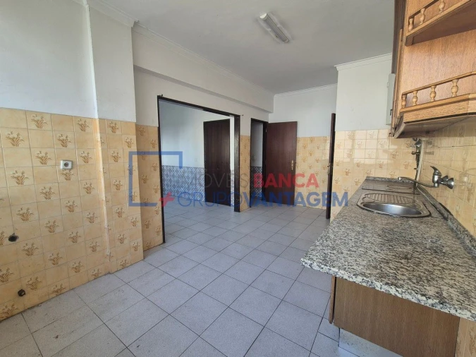 Apartamento T2 para Venda em Agualva e Mira-Sintra Foto 8