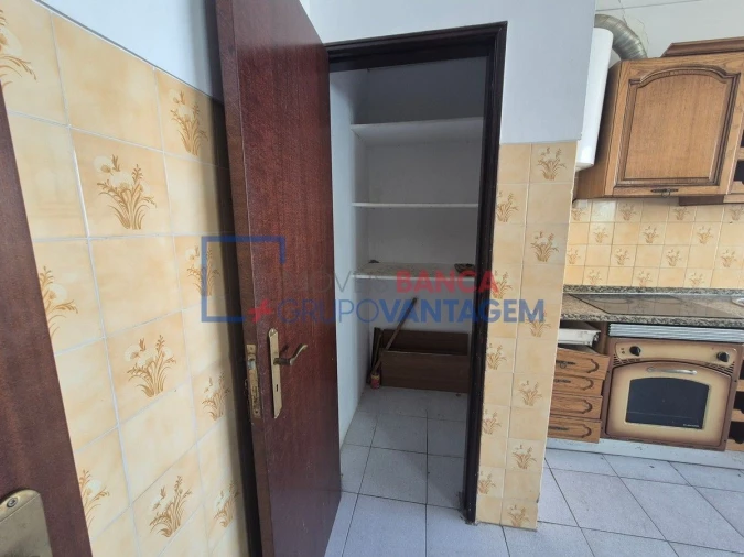 Apartamento T2 para Venda em Agualva e Mira-Sintra Foto 10