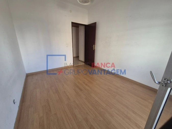 Apartamento T2 para Venda em Agualva e Mira-Sintra Foto 21