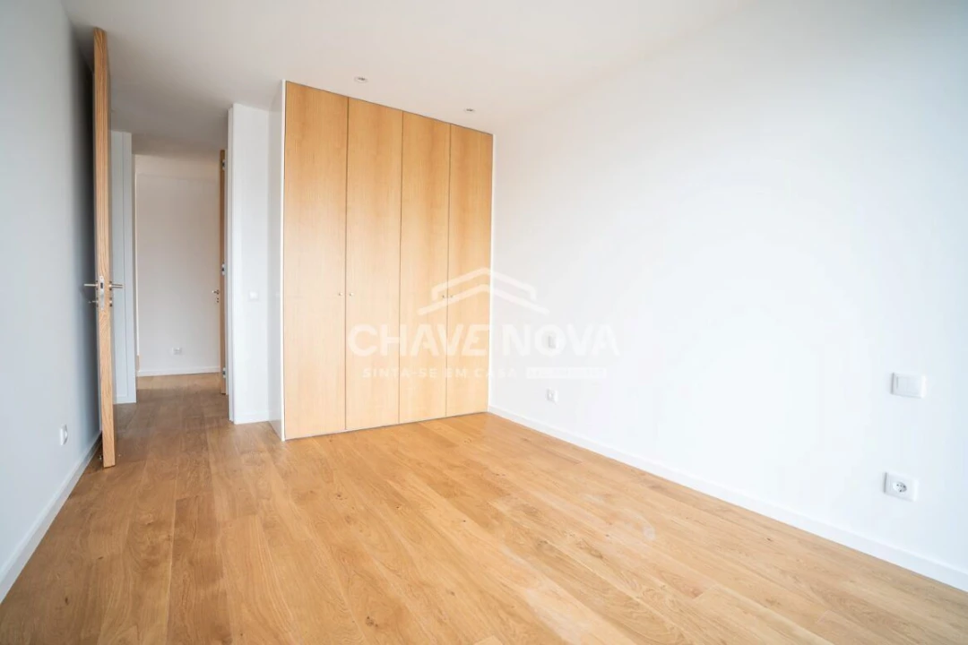 Apartamento T4 para Venda em Custóias, Leça do Balio e Guifões Foto 8