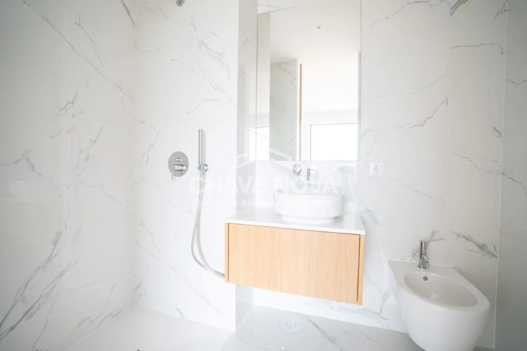 Apartamento T4 para Venda em Custóias, Leça do Balio e Guifões Foto 9