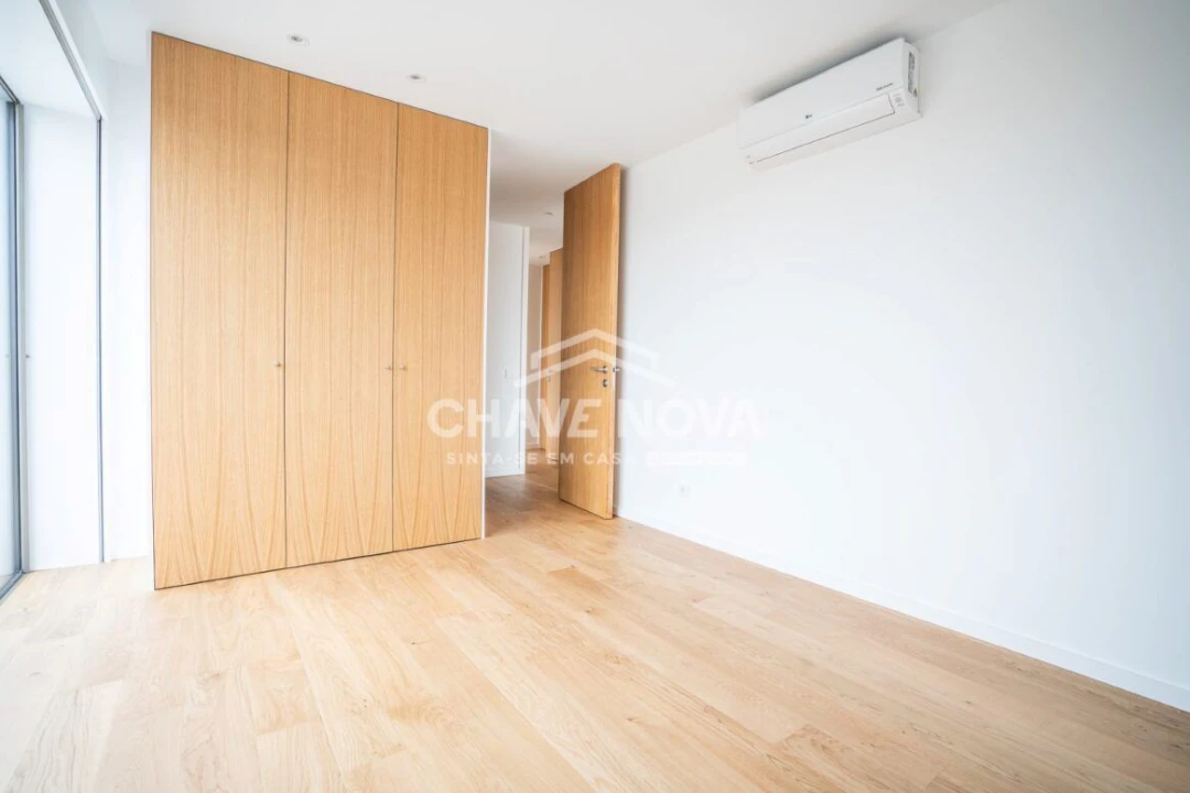 Apartamento T4 para Venda em Custóias, Leça do Balio e Guifões Foto 11