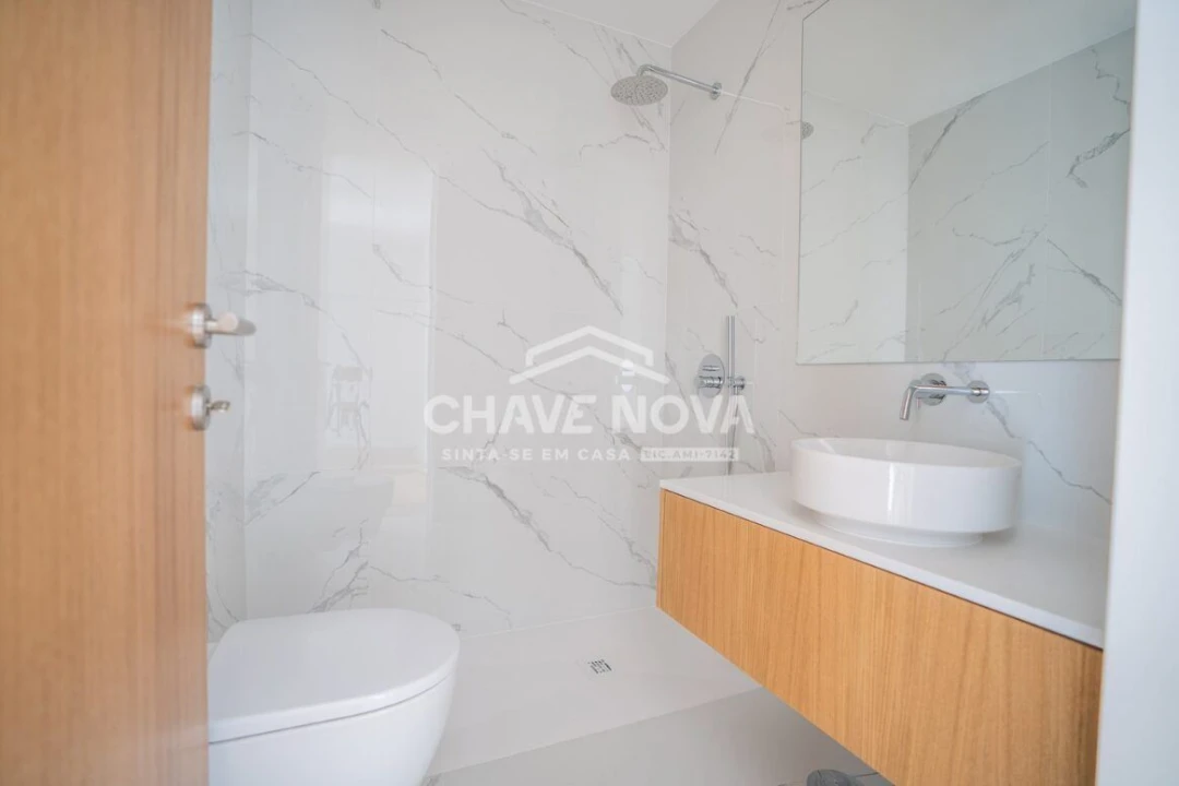 Apartamento T4 para Venda em Custóias, Leça do Balio e Guifões Foto 12