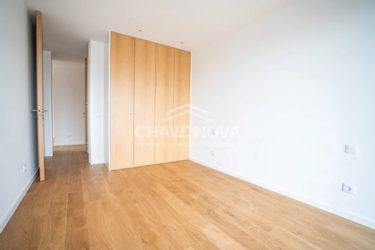 Apartamento T4 para Venda em Custóias, Leça do Balio e Guifões Foto 8