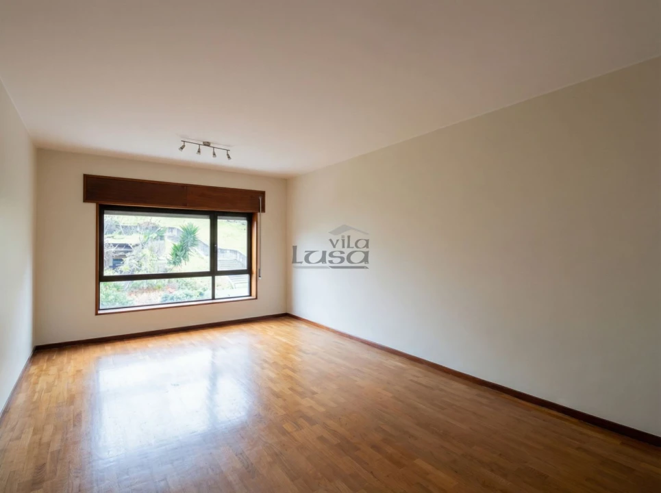 Apartamento T3 para Arrendamento em Aldoar, Foz do Douro e Nevogilde Foto 4