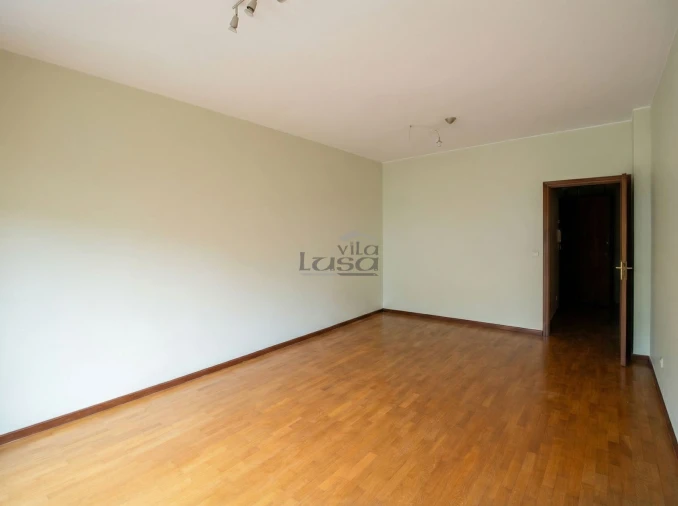Apartamento T3 para Arrendamento em Aldoar, Foz do Douro e Nevogilde Foto 3