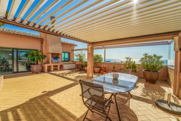 Apartamento T4 para Venda em Lagos (São Sebastião e Santa Maria) Foto 1