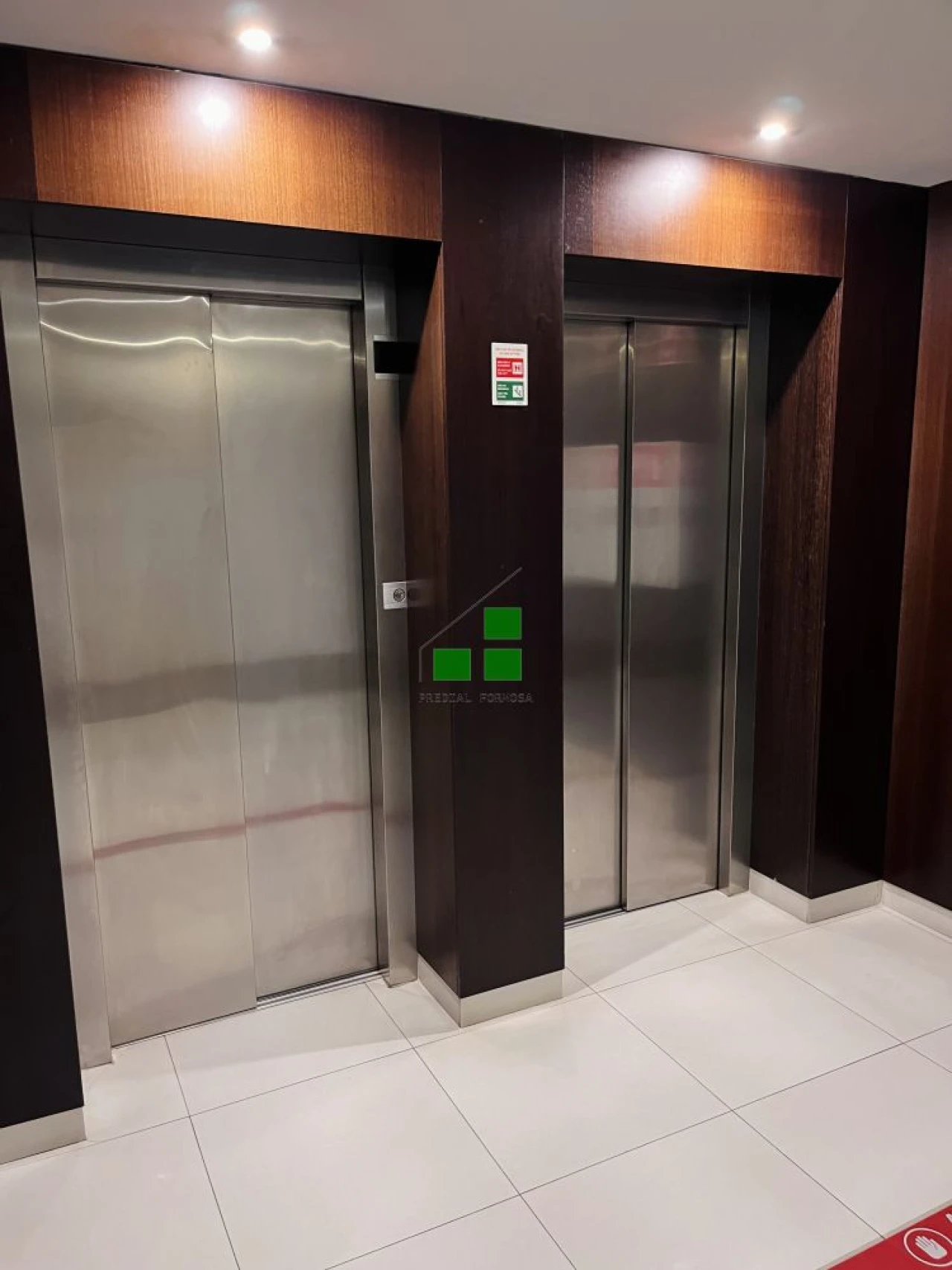 Loja para Arrendamento em Ramalde Foto 13