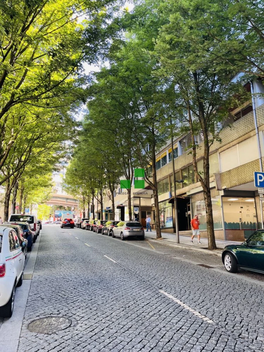 Loja para Arrendamento em Cedofeita, Santo Ildefonso, Sé, Miragaia, São Nicolau e Vitória Foto 14