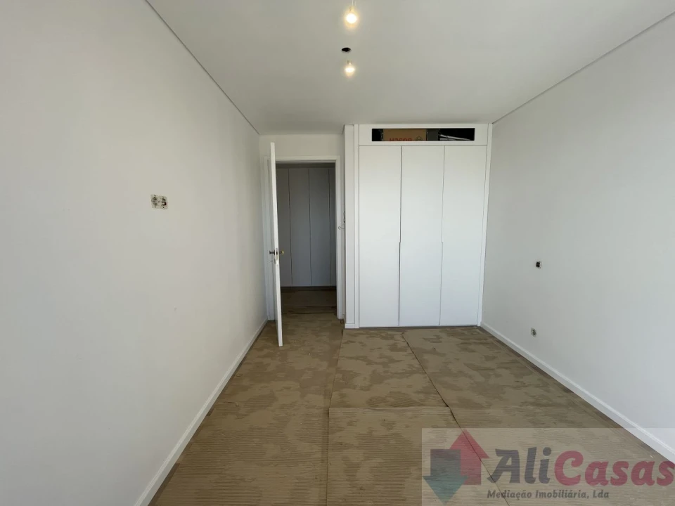 Apartamento T3 para Venda em São Martinho do Porto Foto 25