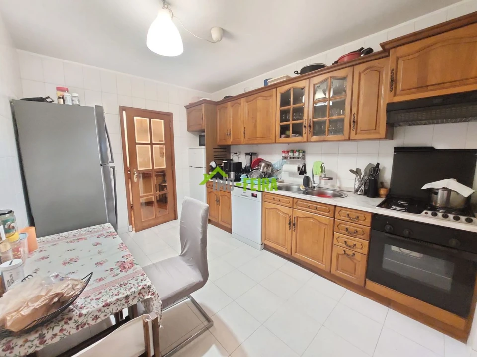 Apartamento T3 para Venda em Santa Maria da Feira, Travanca, Sanfins e Espargo Foto 1
