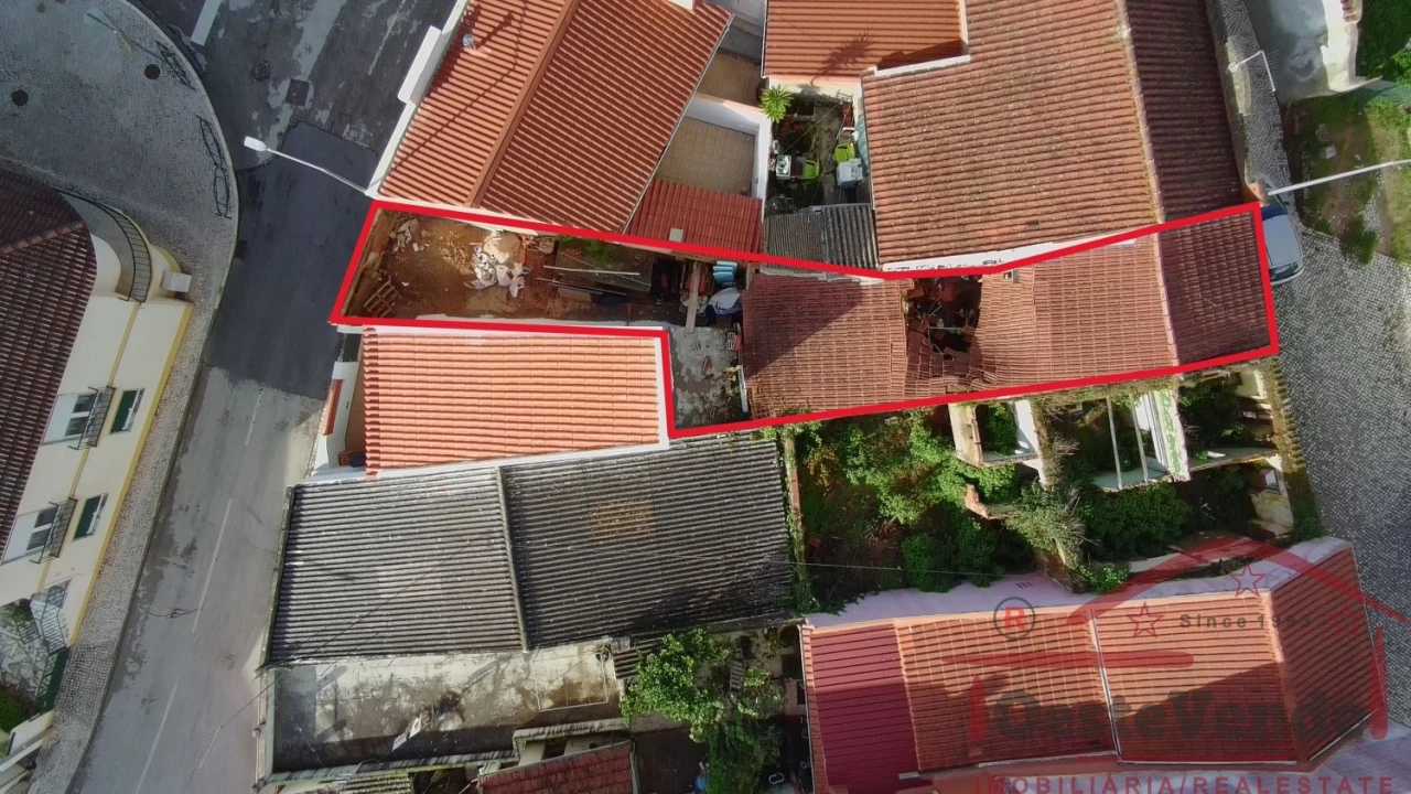 Moradia T2 para Venda em Cadaval e Pêro Moniz Foto 1