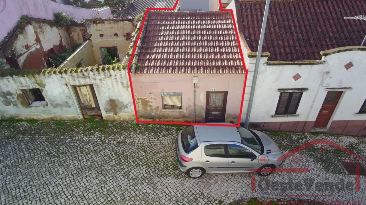 Moradia T2 para Venda em Cadaval e Pêro Moniz Foto 3