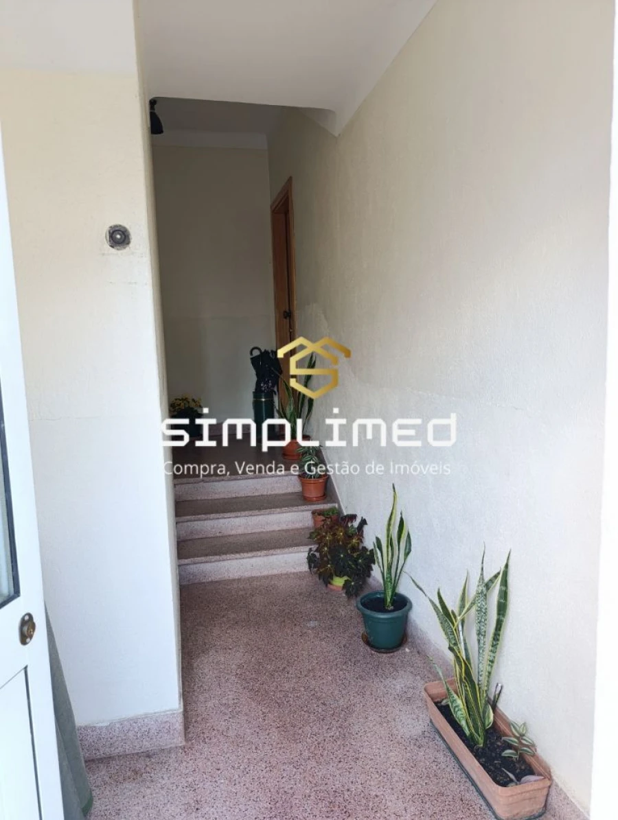 Apartamento T3 para Venda em Covilhã e Canhoso Foto 25