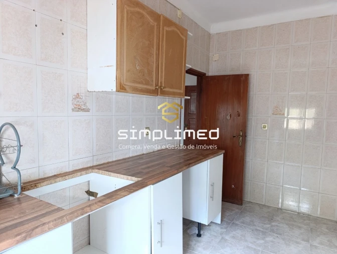 Apartamento T3 para Venda em Covilhã e Canhoso Foto 8