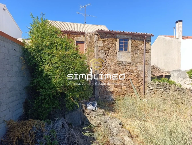 Moradia T4 para Venda em Três Povos Foto 3