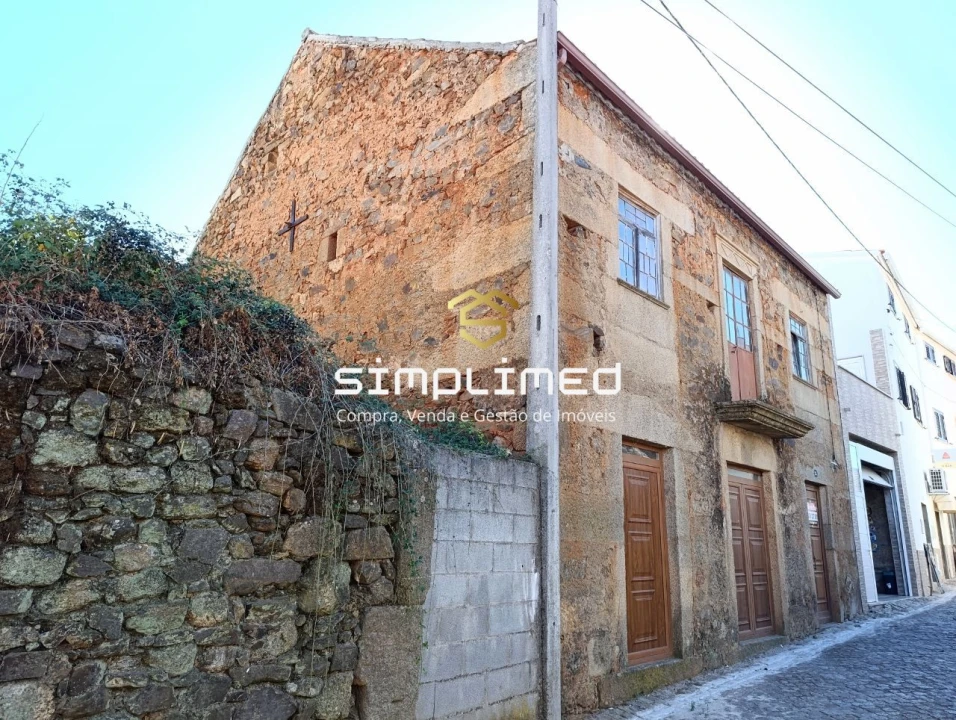 Moradia T4 para Venda em Três Povos Foto 7