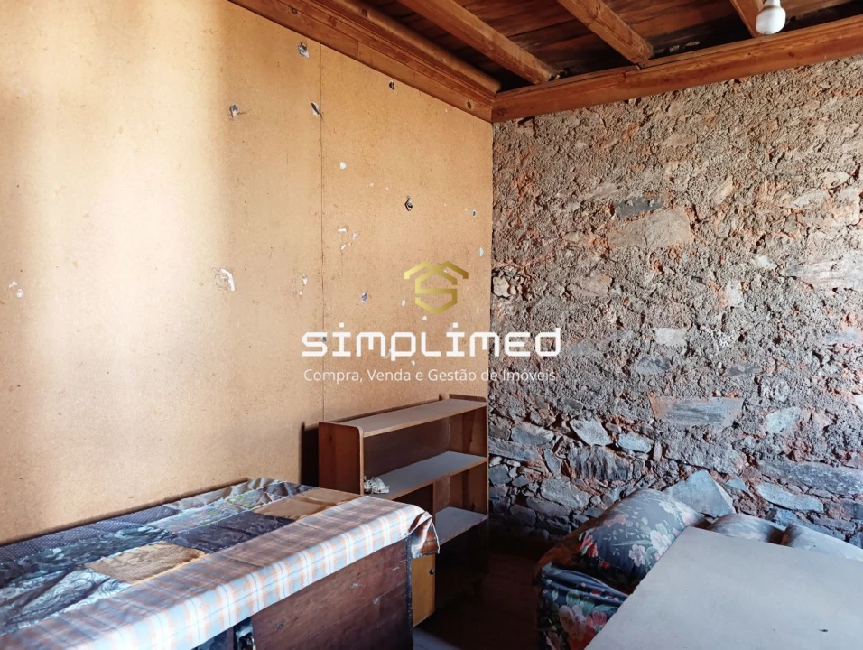 Moradia T4 para Venda em Três Povos Foto 39