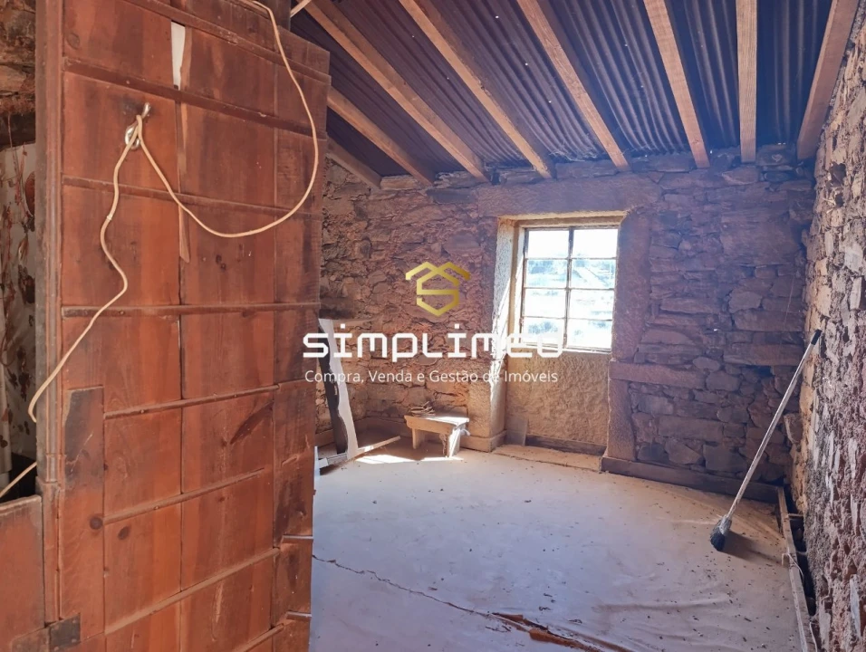 Moradia T4 para Venda em Três Povos Foto 29