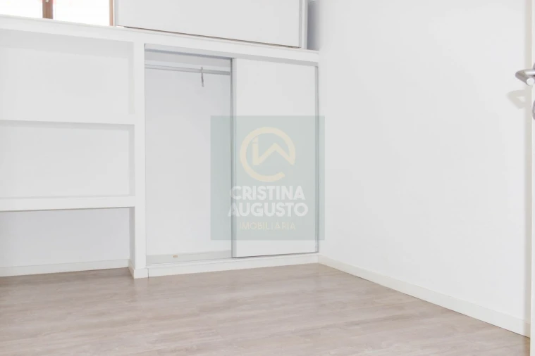 Apartamento T2 para Venda em Castelo Branco Foto 17