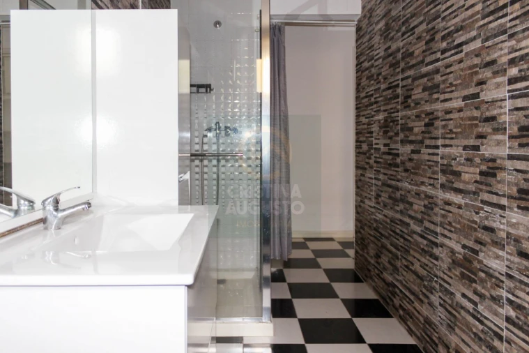 Apartamento T2 para Venda em Castelo Branco Foto 7